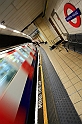Fuck the gap (Mansion House station)
